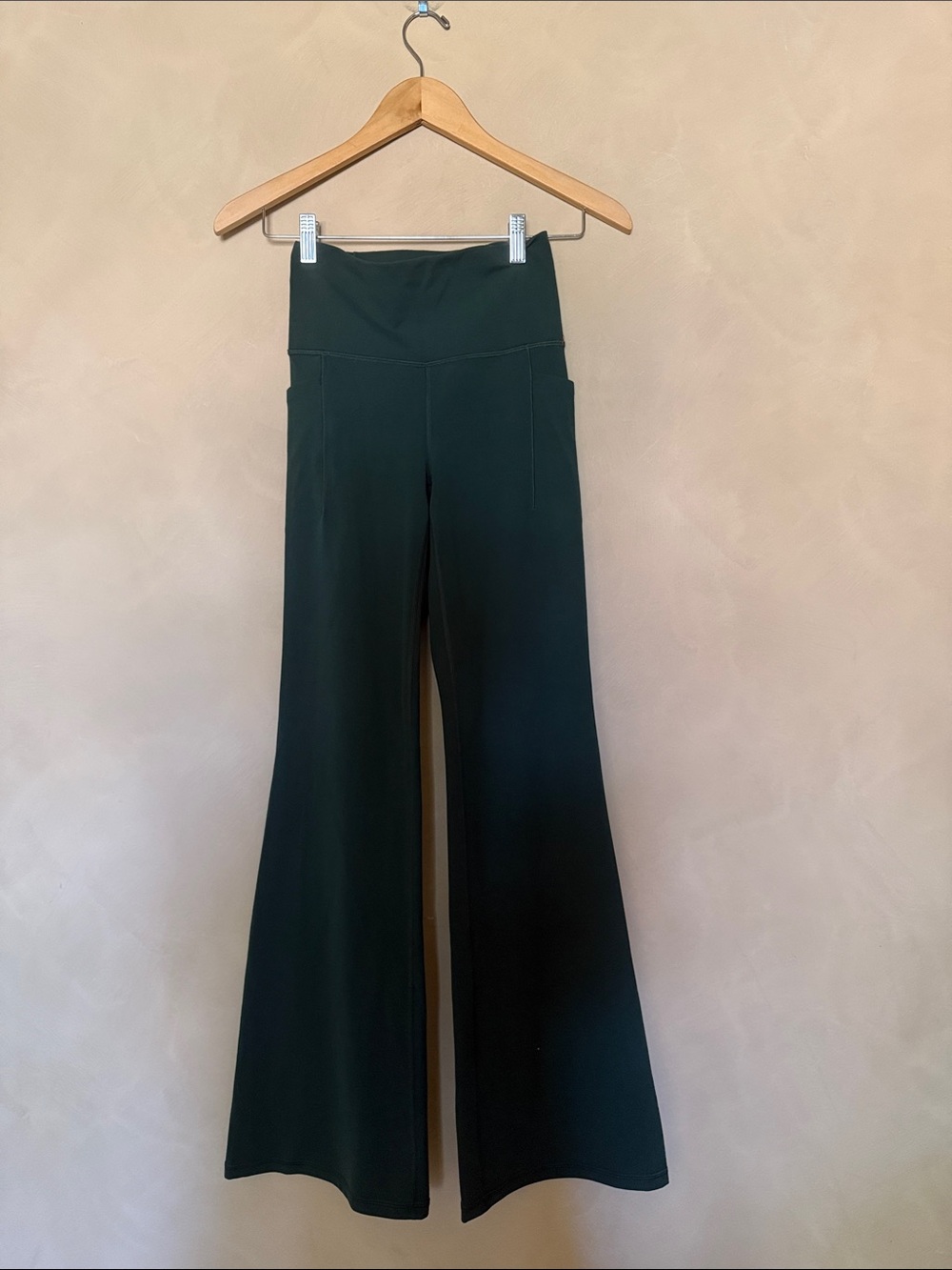 Athleta Salutation Stash Flare  Pant in Dark Green size XS